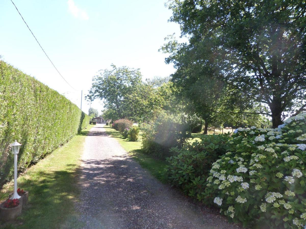 Bed and Breakfast Pressoir Les Campenottes Beuzeville Esterno foto